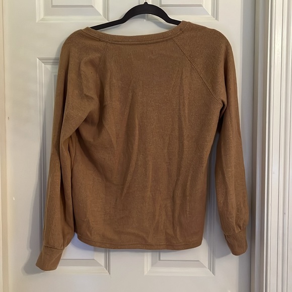 Abercrombie V Neck Tan Sweater - Picture 6 of 6